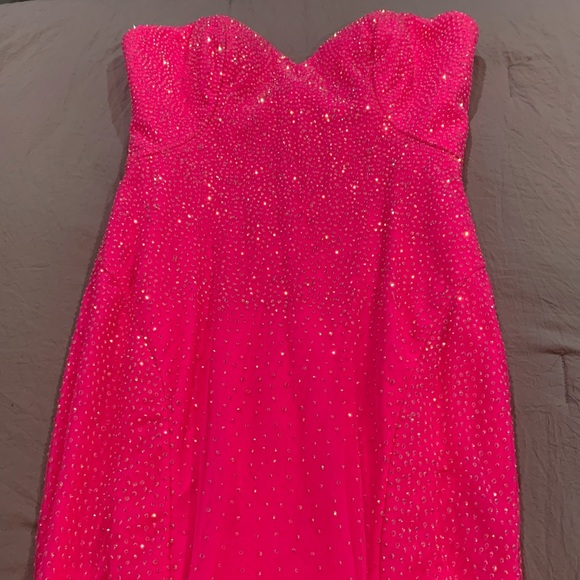 La Femme hot pink prom dress size 6 - Picture 6 of 7